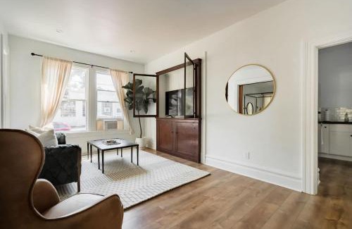 Uptown Apartment | Stay Portland - The Étoile Suite - Nob Architecture & Boutiques