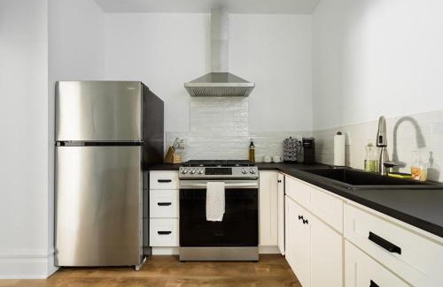 Uptown Apartment | Stay Portland - The Étoile Suite - Nob Architecture & Boutiques