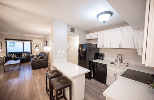 Las Vegas Strip Condo | Stay Together on the Strip - 2 Bedroom Condo