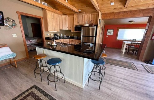 Twin Lakes Cabin | Stay Twin Lakes Cottage