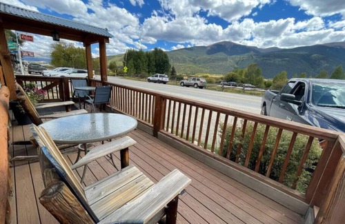 Twin Lakes Cabin | Stay Twin Lakes Cottage