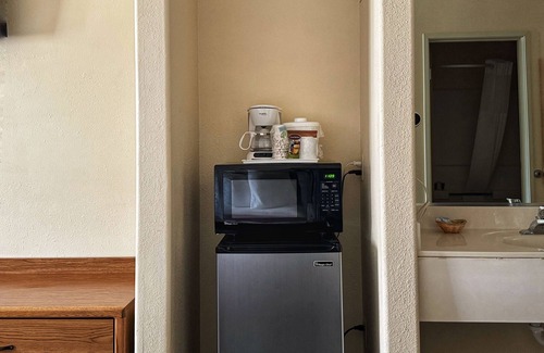 Cedaredge Hotel | Stay Wise Inn Cedaredge
