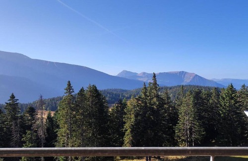 Chamrousse Apartment | Stay with Garden, Chamrousse