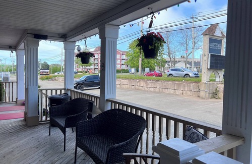 Sydney Hotel | STAY WITH US IN COMFORT @Harbourviewinn located in the heart Sydney Nova scotia