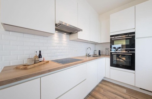 Middelkerke Apartment | Stay with View, Ostend