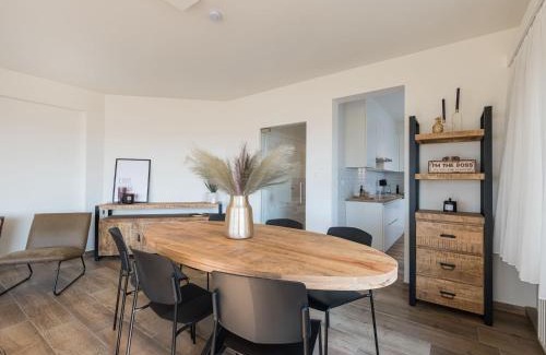 Middelkerke Apartment | Stay with View, Ostend