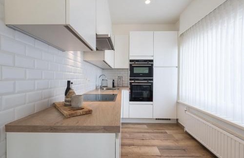 Middelkerke Apartment | Stay with View, Ostend
