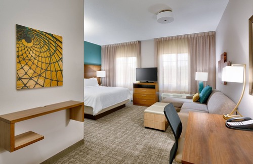 Gainesville Hotel | Staybridge Suites Gainesville I-75 by IHG
