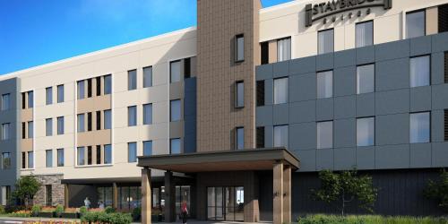 Saint-Laurent Hotel | Staybridge Suites Montreal Airport - St-Laurent by IHG
