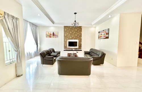 Kuching House | Staycation Homestay 6 BDC Landed House Kuching