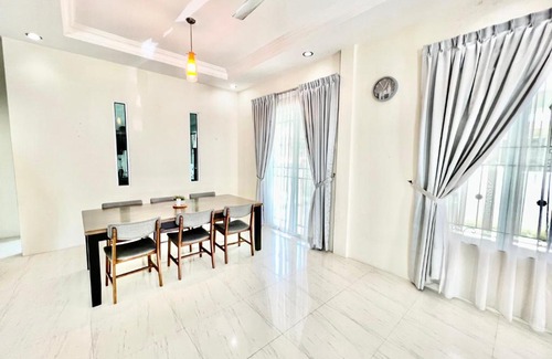 Kuching House | Staycation Homestay 6 BDC Landed House Kuching