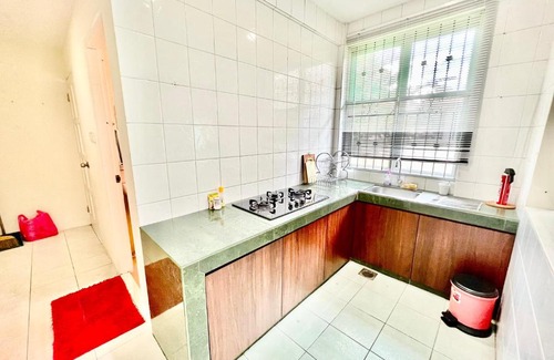 Kuching House | Staycation Homestay 6 BDC Landed House Kuching