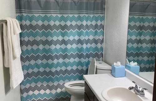 Memorial Apartment | StayCation -Memorial Galleria- Very Spacious Apt - Free Parking & Wifi