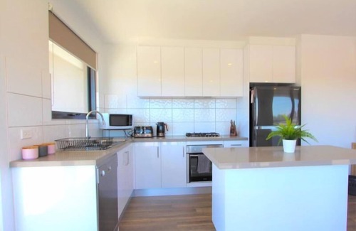 Heidelberg West Apartment | StayCentral - Heidelberg Heights Penthouse - Waterdale Road, Heidelberg Heights - 2 Bedrooms, 2 Beds, 1 Bathrooms, 1 secure undercover parking spot (extra parking on street).