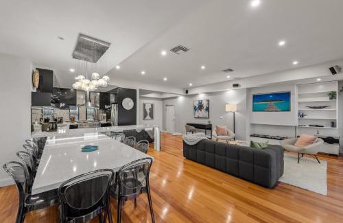 Moonee Ponds Apartment | StayCentral - Moonee Ponds Penthouse