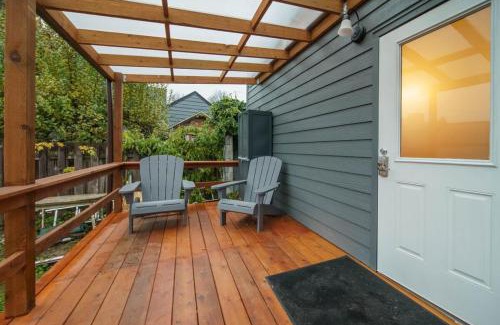 Overlook House | #StayInMyDistrict Overlook Backyard Tiny Suite