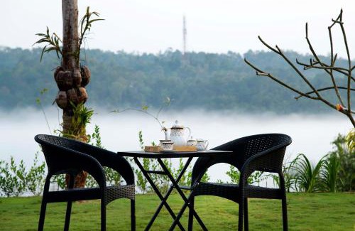 Vayittiri Villa | StayVista at Novera The Lake Villa
