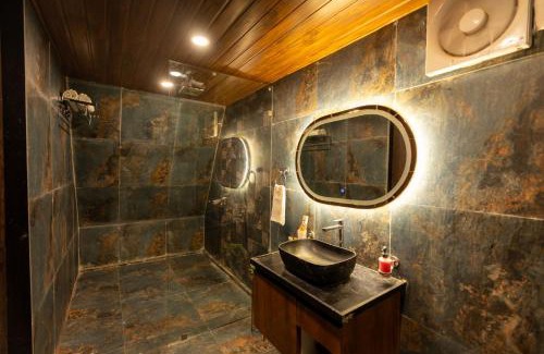 Bhor Villa | StayVista at Peak & Paddle with Lake View