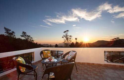 Ooty Villa | StayVista at Peak Point with Breakfast