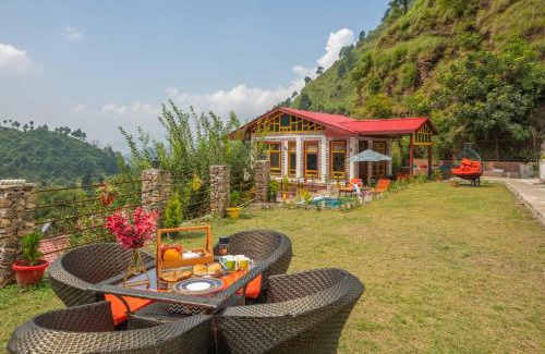 Suni Villa | StayVista at Spirits Unplugged with Outdoor Pool - Karyali