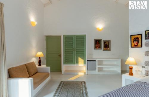Mandrem Apartment | StayVista at Suite De Emerald