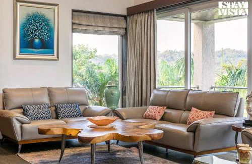 Lonavala Villa | StayVista's The Tavern At Canary Farms - Mountain-View Luxury Mansion with Infinity Pool & Games Zone