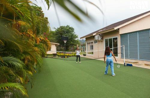 Lonavala Villa | StayVista's The Tavern At Canary Farms - Mountain-View Luxury Mansion with Infinity Pool & Games Zone