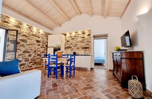 Buddittogliu Straulas Apartment | STAZZO SAN TEODORO LA QUERCIA Piscina Condivisa