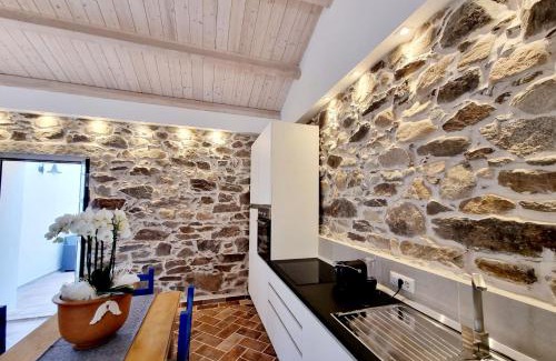 Buddittogliu Straulas Apartment | STAZZO SAN TEODORO LA QUERCIA Piscina Condivisa
