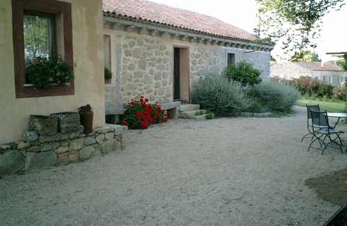 Luogosanto Villa | Stazzo San Trano - Villa surrounded by greenery