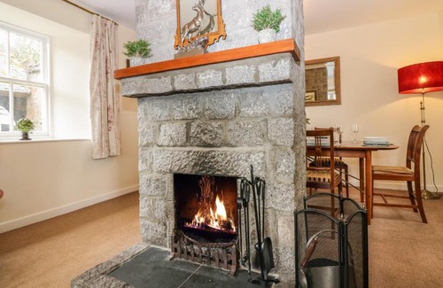 Alford House | Steading Cottage - Craigievar Castle