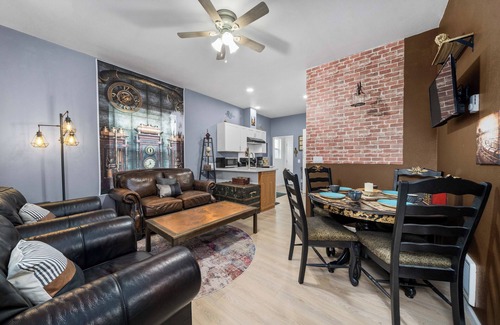 South Tacoma House | Steampunk Haven in the Heart of Tacoma!