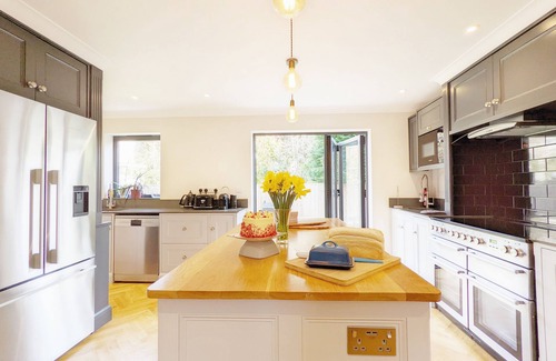 Chichester Cottage | Steddles - Chichester - a town house that sleeps 8 guests in 4 bedrooms