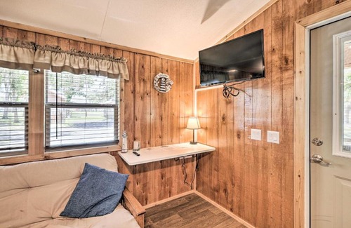 Steinhatchee House | Steinhatchee Cottage 17 with Boat Ramp Access!