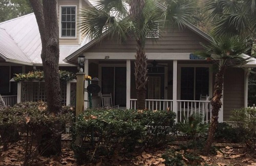 Steinhatchee Cottage | Steinhatchee Landing-Jasmine B -Creekside- Dog Friendly - Third Night Free