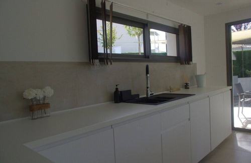 Weststadt House | Steinhaus, Privater Pool, Freier Blick