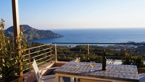 Mirthios Apartment | Stella in the Village Suites