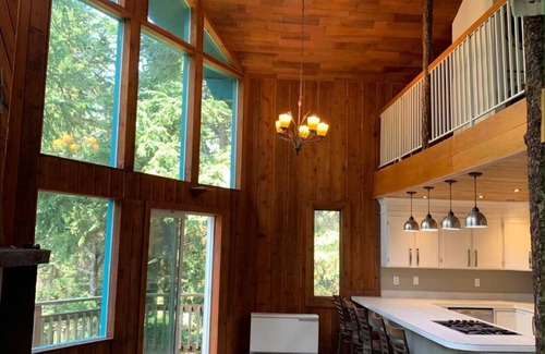 Alyeska Ski Chalet | Stellar Blue Chalet - Sleeps 6+. Pets on approval. Near Alyeska Ski Resort