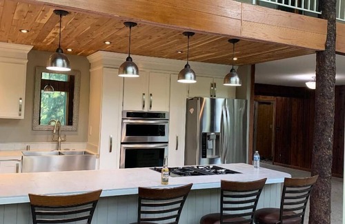 Alyeska Ski Chalet | Stellar Blue Chalet - Sleeps 6+. Pets on approval. Near Alyeska Ski Resort