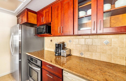 Cupertino House | Stellar Cupertino 2BR w/Pool & Balcony, close to Shopping, by Blueground