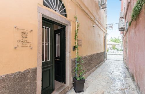 Old Town Apartment | Stemma Veneziano