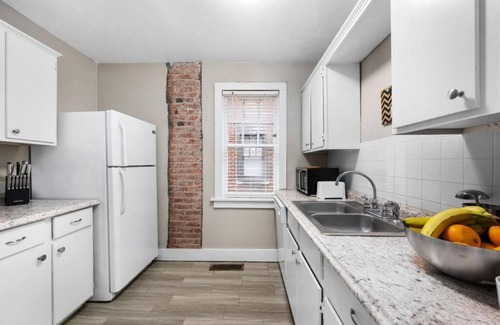 Mesta Park Apartment | Step Back in Time Historic Details Ideal Location