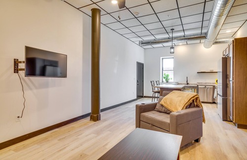 Cashton Apartment | Step-Free Cashton Apartment: Steps to Downtown!