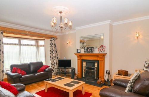 Milltown Cottage | STEPHEN'S COTTAGE, pet friendly in Killorglin, County Kerry