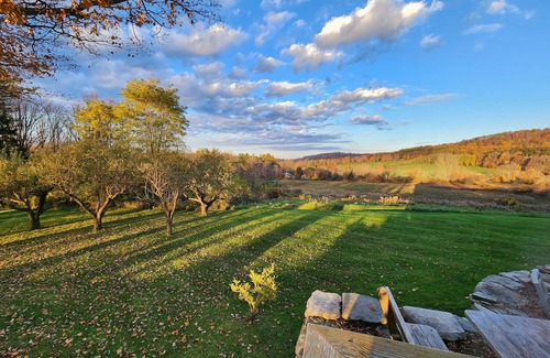Shaftsbury House | Stepping back into time. Shaftsbury,Vt. nRolling farm land views close to town!