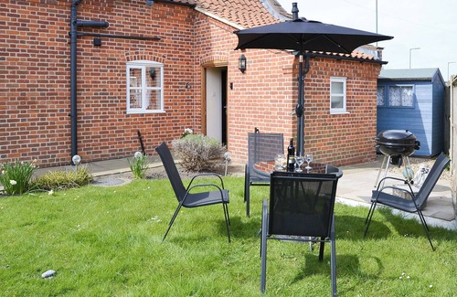Bacton Cottage | Stepping Stone Cottage