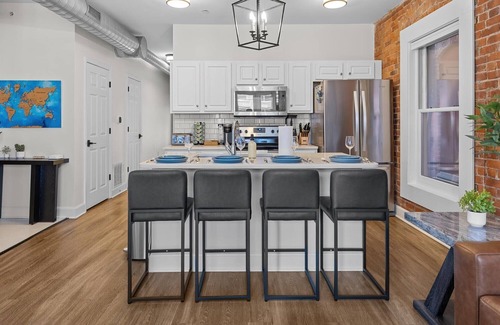 Lockerbie Square Apartment | Steps Away From Mass Ave in Heart of Indy with Balcony