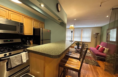 Turtle Bay House | STEPS FROM ROCKEFELLER CENTER, TIMES SQ., UNITED NATIONS, SHOPPING AND SUBWAY