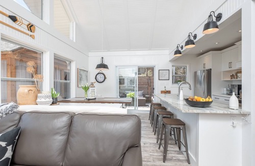 Huron-Kinloss Cottage | Steps from sandy beach - Lurgan Beach cottage