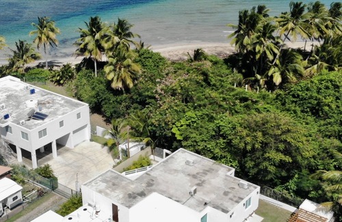 Zarzal House | STEPS FROM THE BEACH, BRAND NEW HOME